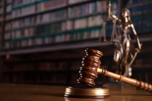Pursue a Career in Law: LL.B Pathways and Top Colleges